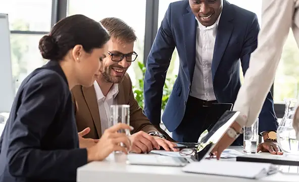 <img width="200" alt="Reasons business office staff happy 2" src="https://www.culligan.de/wp-content/themes/culligan-emea/img/four-reasons-module//reasons-business-office-staff-happy-2.webp" /> Reasons business office staff happy 2