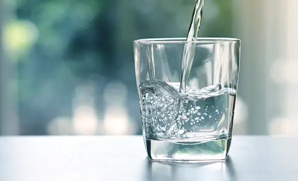 <img width="200" alt="Reasons glass water 1" src="https://www.culligan.de/wp-content/themes/culligan-emea/img/four-reasons-module//reasons-glass-water-1.webp" /> Reasons glass water 1
